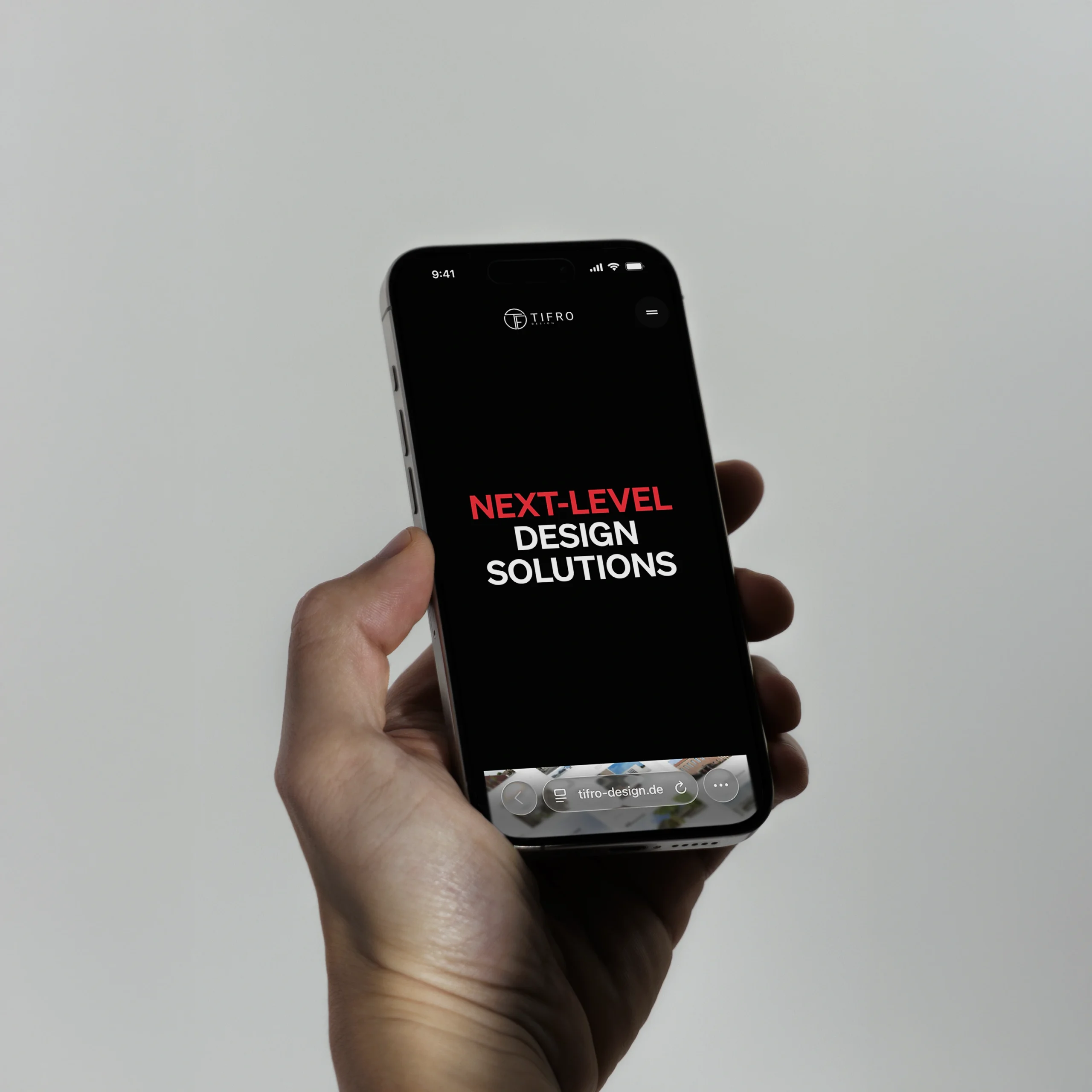 iPhone-Mockup der Website von Tifro Design