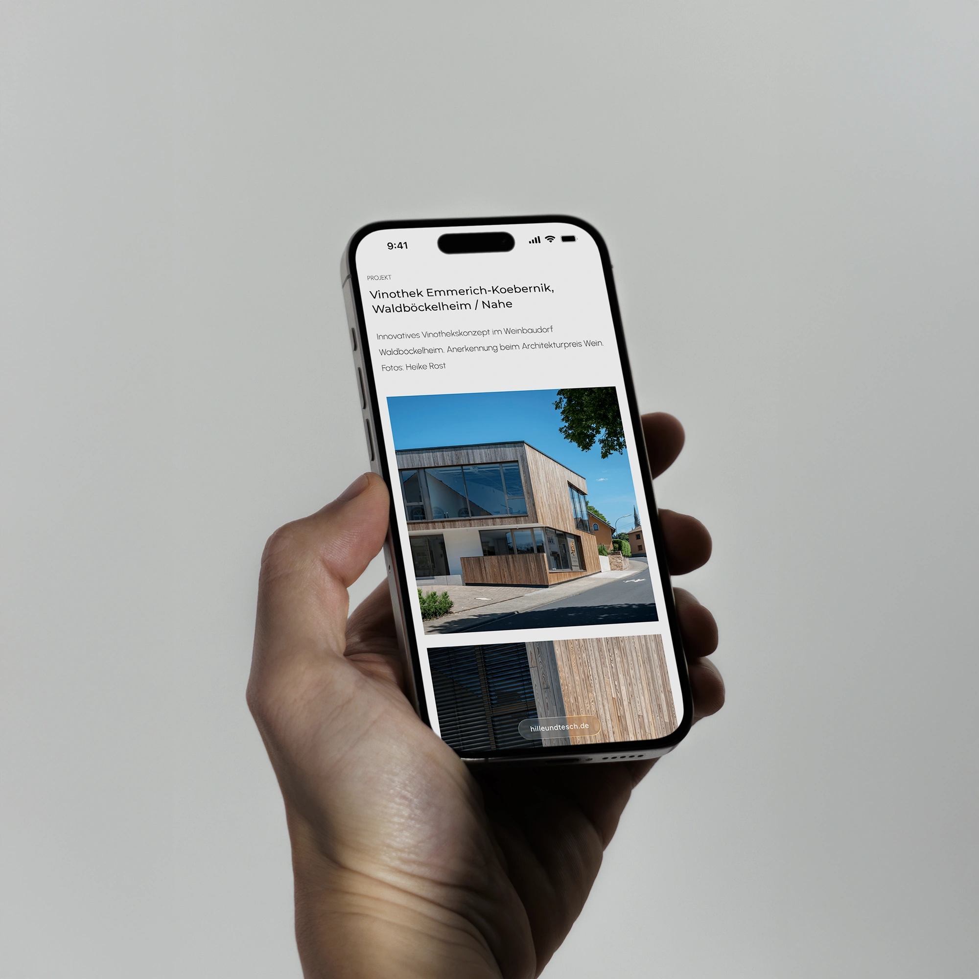 iPhone-Mockup einer Architektur-Website